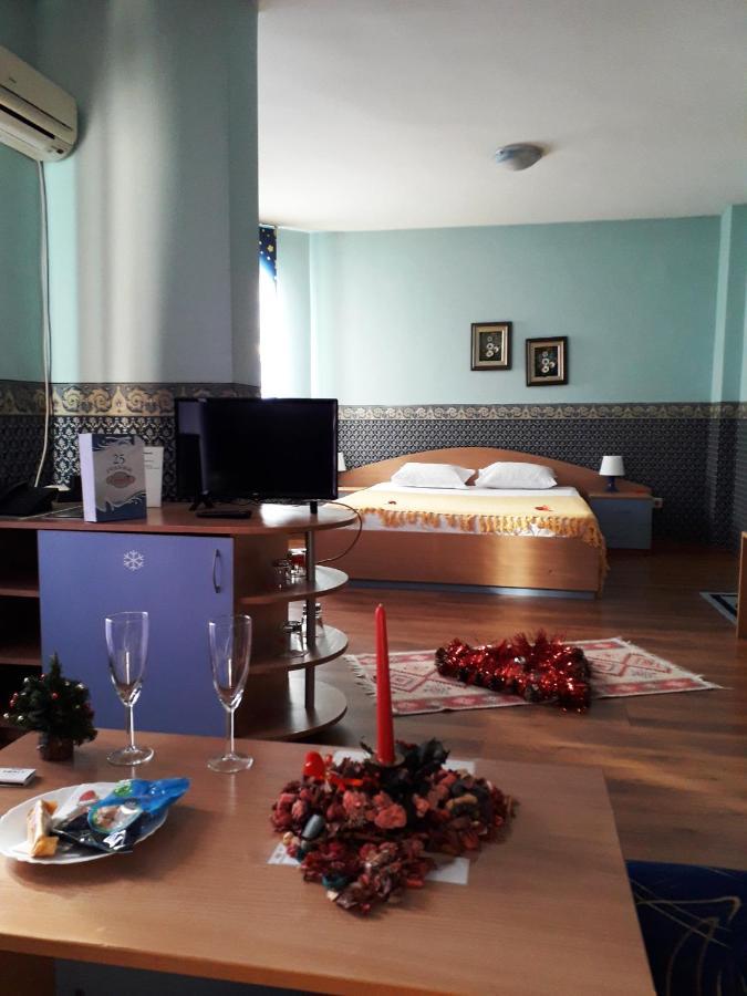 Family Hotel Emaly 1 Bankya Exterior foto