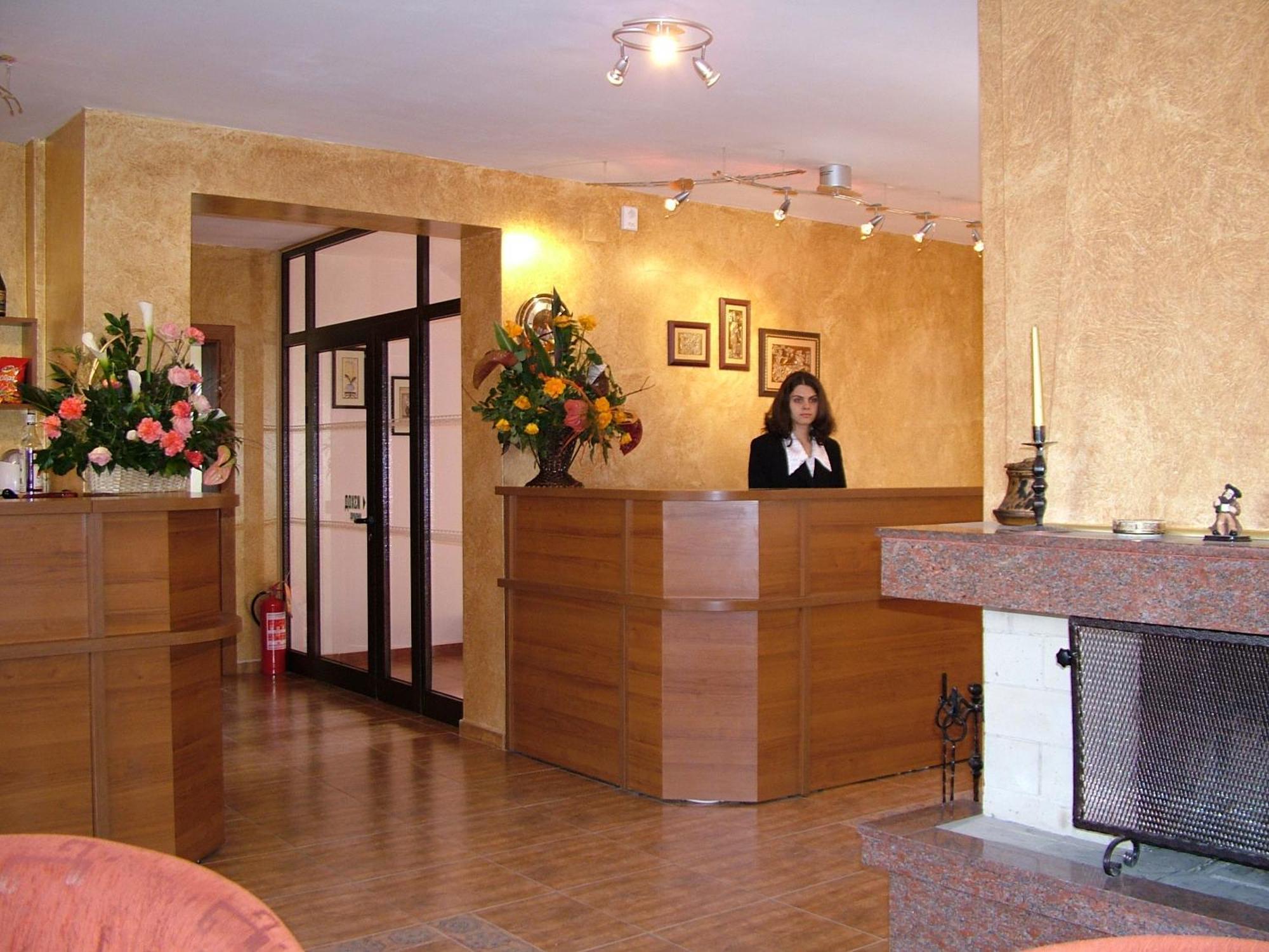 Family Hotel Emaly 1 Bankya Exterior foto
