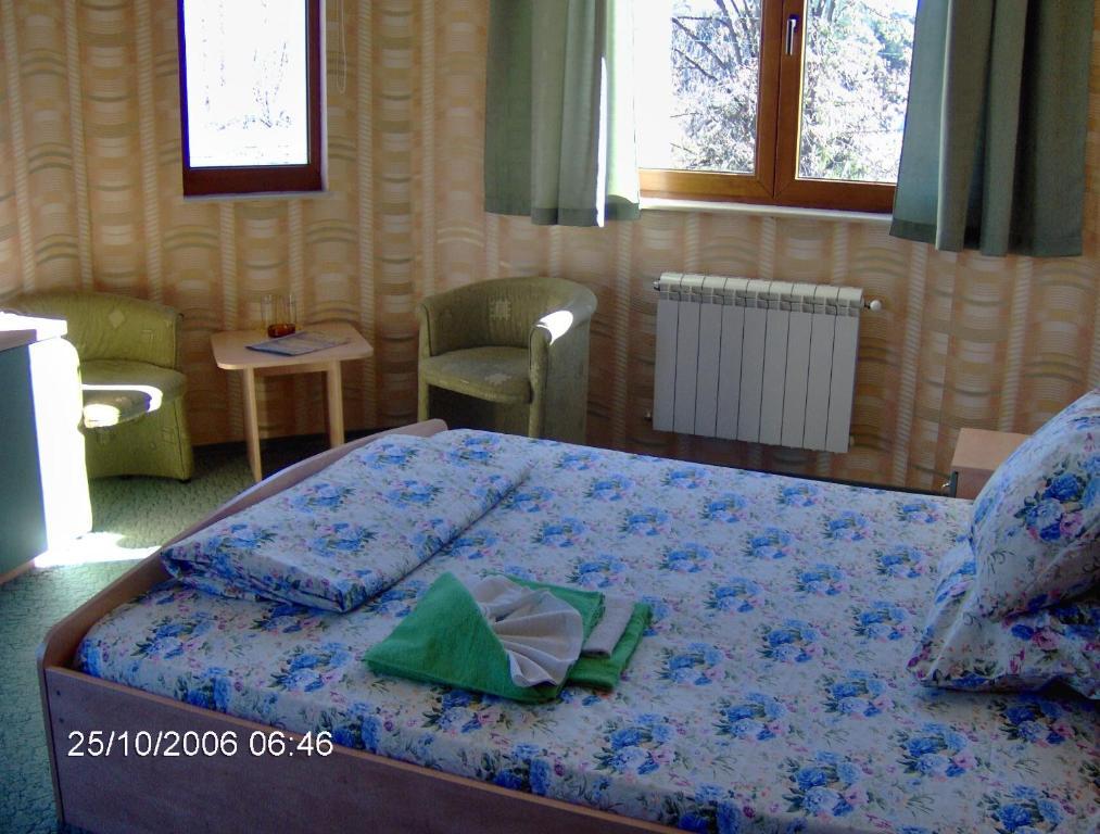 Family Hotel Emaly 1 Bankya Quarto foto